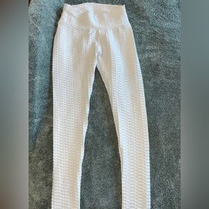 White workout leggings
